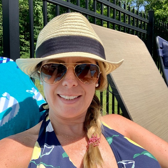 Meet your Posher, Vanessa - Picture 4 of 4